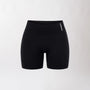 Shorts sportivi neri da donna con fascia alta in vita, morbidi ed elasticizzati.
