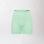Shorts sportivi color menta da donna con fascia alta in vita, morbidi ed elasticizzati.